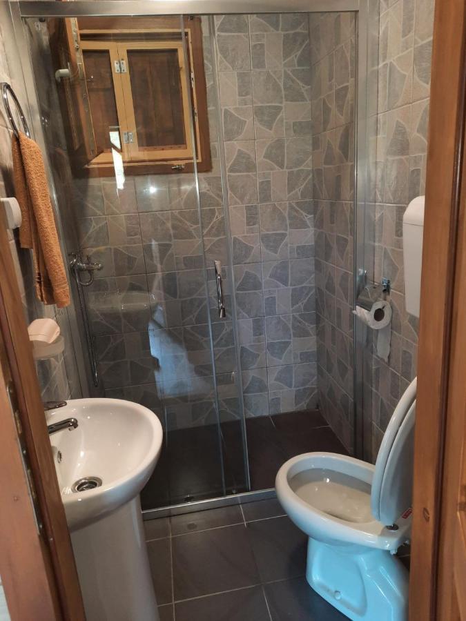 Mali Raj Apartmani Cetinje Exterior foto