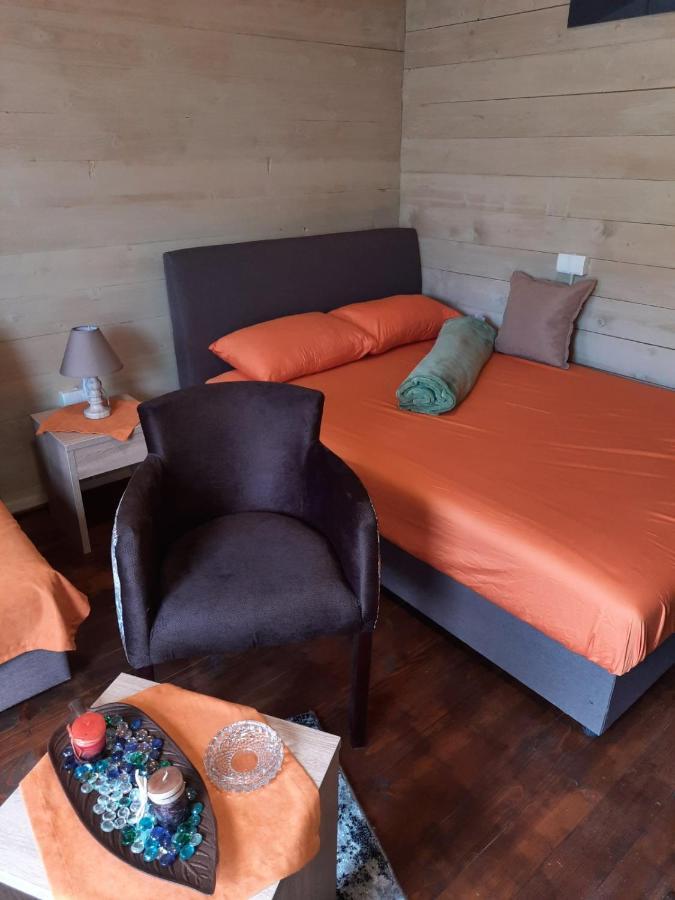 Mali Raj Apartmani Cetinje Exterior foto