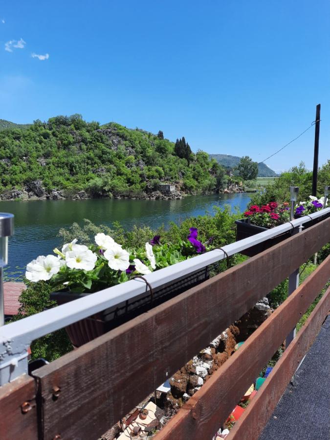 Mali Raj Apartmani Cetinje Exterior foto