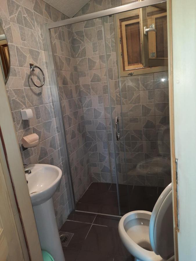 Mali Raj Apartmani Cetinje Exterior foto